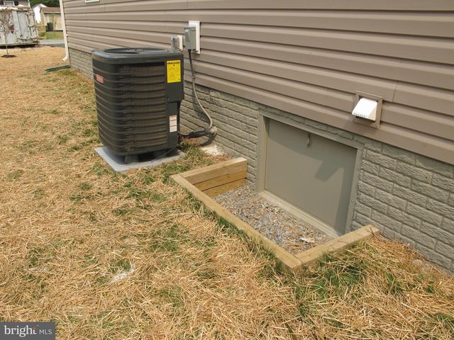 141 9TH ST, Colonial Beach, VA 22443