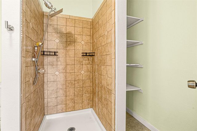 1007 Trimm Avenue, Pasadena, TX 77502