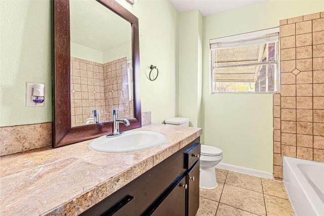 1007 Trimm Avenue, Pasadena, TX 77502