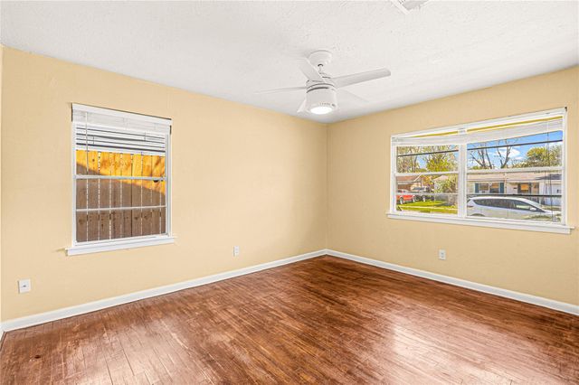 1007 Trimm Avenue, Pasadena, TX 77502