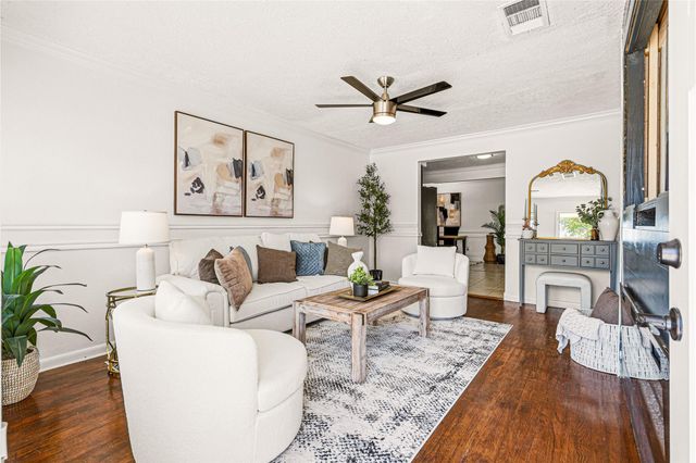 1007 Trimm Avenue, Pasadena, TX 77502