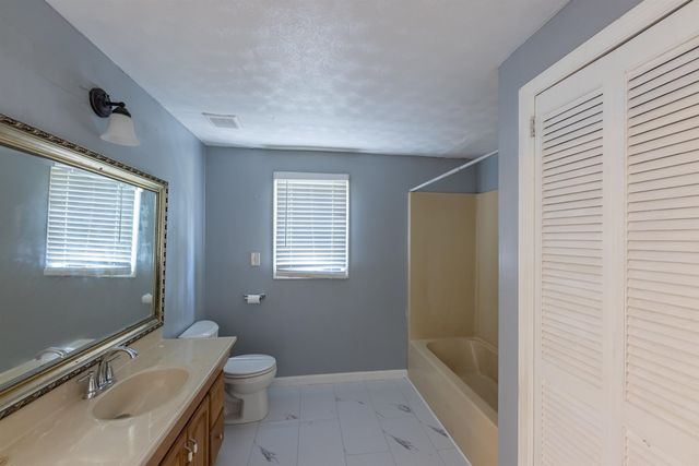 524 W Goodrich Avenue, Thomaston, GA 30286