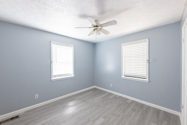524 W Goodrich Avenue, Thomaston, GA 30286