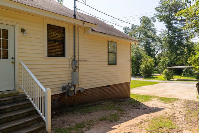 524 W Goodrich Avenue, Thomaston, GA 30286