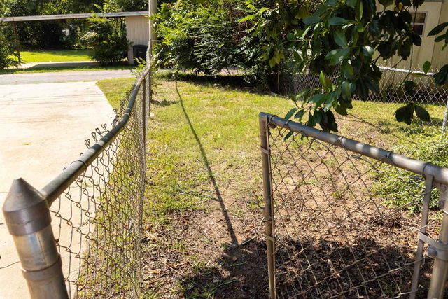 524 W Goodrich Avenue, Thomaston, GA 30286