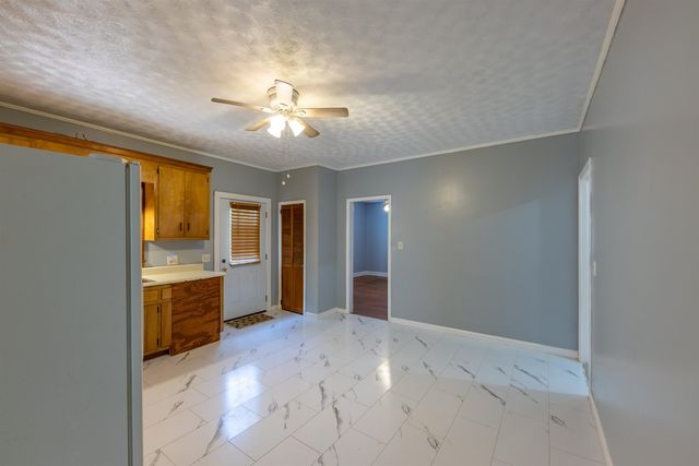 524 W Goodrich Avenue, Thomaston, GA 30286