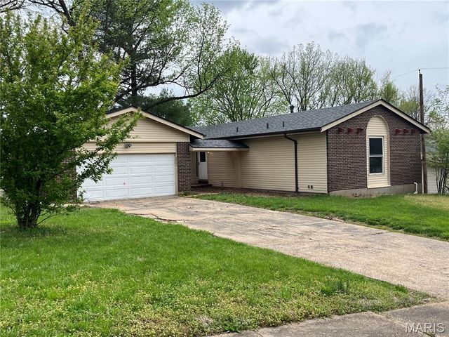 4484 Miletus Drive, Florissant, MO 63033