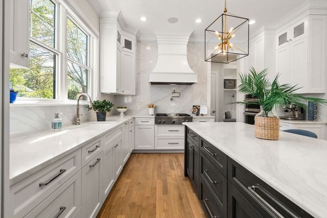 10 Spiers Road, Newton, MA 02459