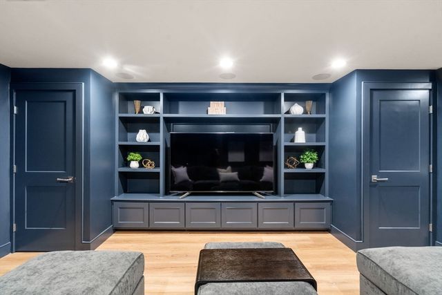 10 Spiers Road, Newton, MA 02459