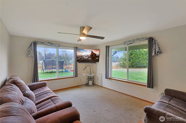 13929 Mariposa Lane SE, Yelm, WA 98597