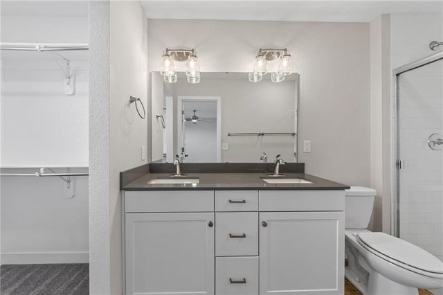 13334 W 180th Terrace, Overland Park, KS 66013