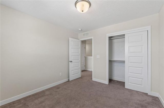 13334 W 180th Terrace, Overland Park, KS 66013