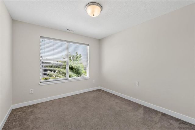 13334 W 180th Terrace, Overland Park, KS 66013
