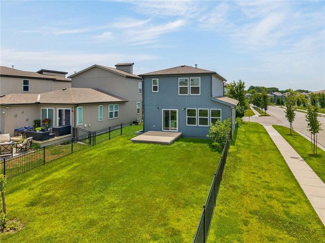13334 W 180th Terrace, Overland Park, KS 66013