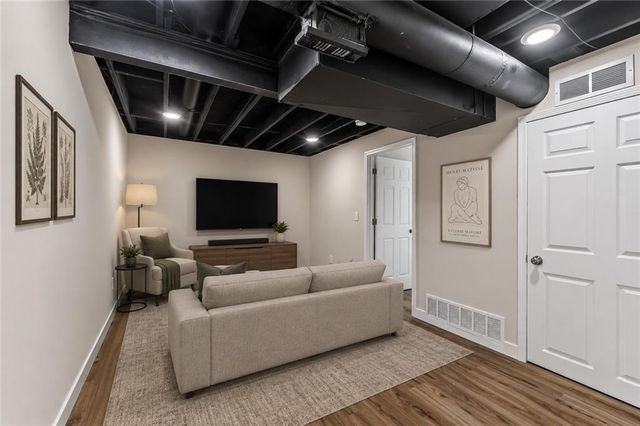 13334 W 180th Terrace, Overland Park, KS 66013