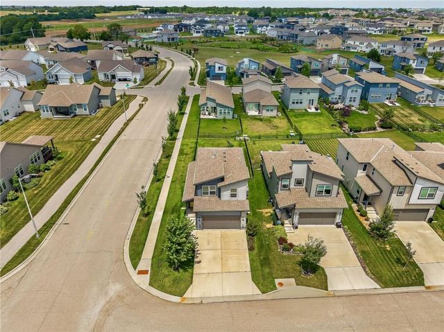 13334 W 180th Terrace, Overland Park, KS 66013