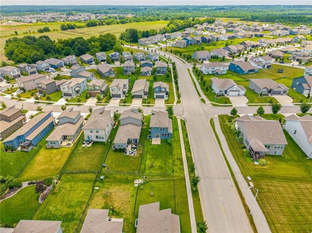 13334 W 180th Terrace, Overland Park, KS 66013