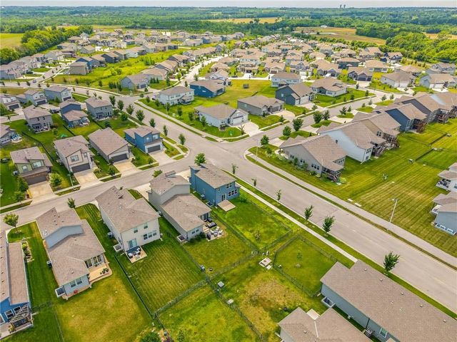 13334 W 180th Terrace, Overland Park, KS 66013