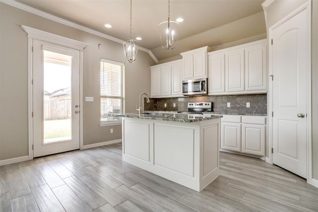 3332 Arrow Creek Drive, Granbury, TX 76049