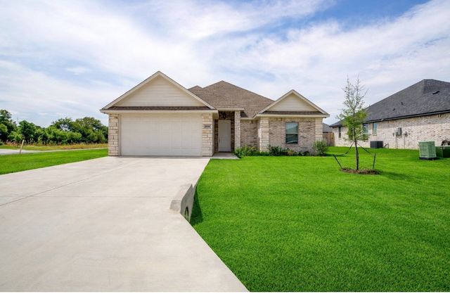 3332 Arrow Creek Drive, Granbury, TX 76049