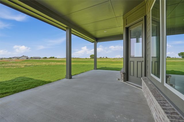 12421 Hornfels Drive, Krum, TX 76249