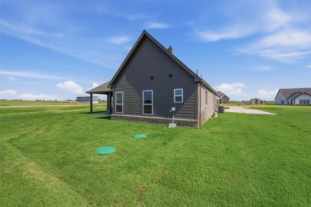 12421 Hornfels Drive, Krum, TX 76249