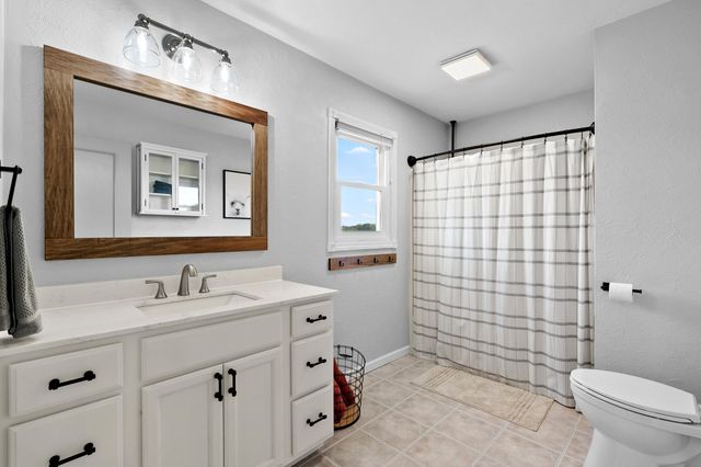6091 S 30th Street, Kalamazoo, MI 49048