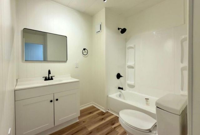 305 W Bryant Street, Elm Mott, TX 76640