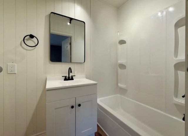 305 W Bryant Street, Elm Mott, TX 76640