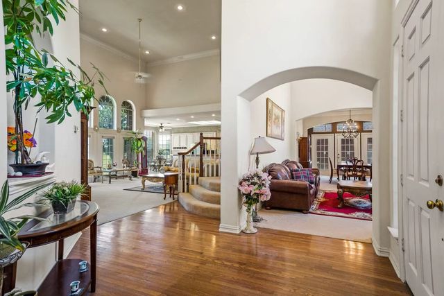 6512 Mesa Ridge Court, Fort Worth, TX 76137