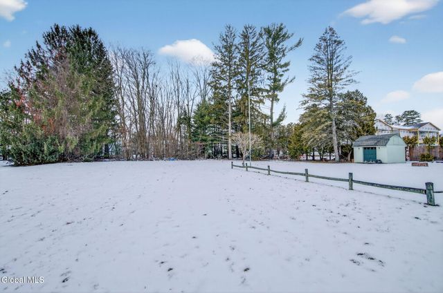 517 Kings Road, Schenectady, NY 12304