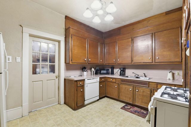 5305 Main Street, Santa Fe, TX 77510