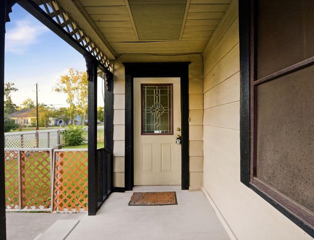 5305 Main Street, Santa Fe, TX 77510