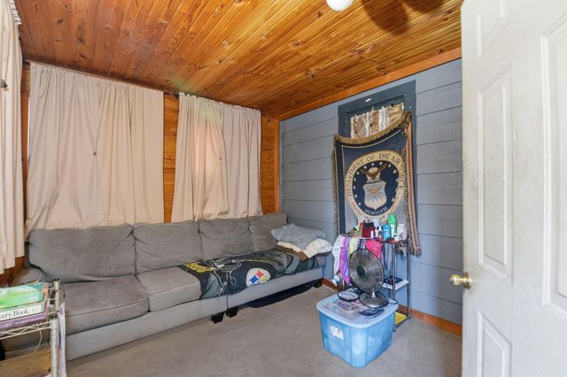 5305 Main Street, Santa Fe, TX 77510