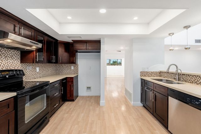 9709 E Mountain View Road Unit 2705, Scottsdale, AZ 85258