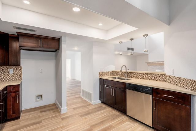 9709 E Mountain View Road Unit 2705, Scottsdale, AZ 85258