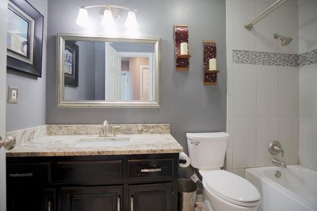 1120 NW 73rd Terrace, Kansas City, MO 64118