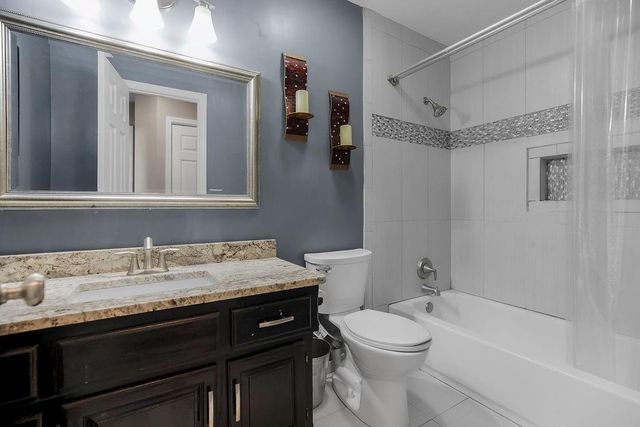1120 NW 73rd Terrace, Kansas City, MO 64118