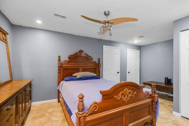 1120 NW 73rd Terrace, Kansas City, MO 64118
