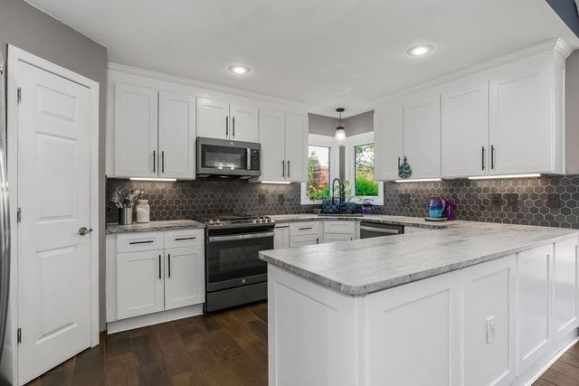 1120 NW 73rd Terrace, Kansas City, MO 64118