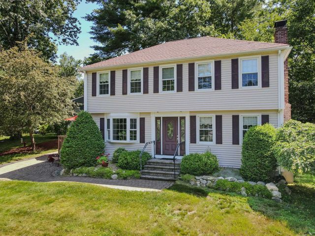 2 Paula Avenue, Londonderry, NH 03053
