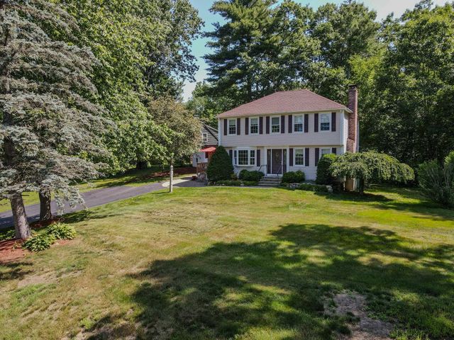 2 Paula Avenue, Londonderry, NH 03053