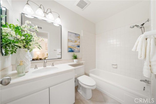 10 Alderbrook, Irvine, CA 92604