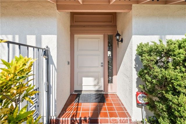 10 Alderbrook, Irvine, CA 92604