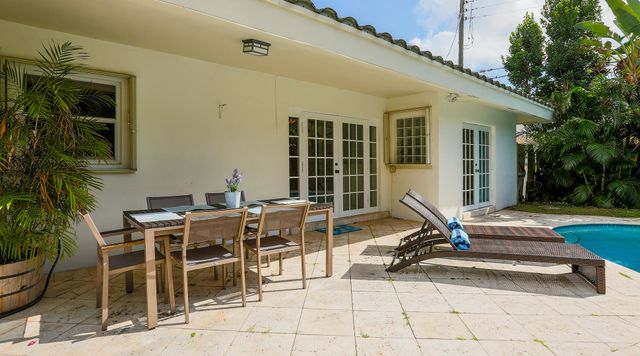 2003 Bay Drive, Pompano Beach, FL 33062