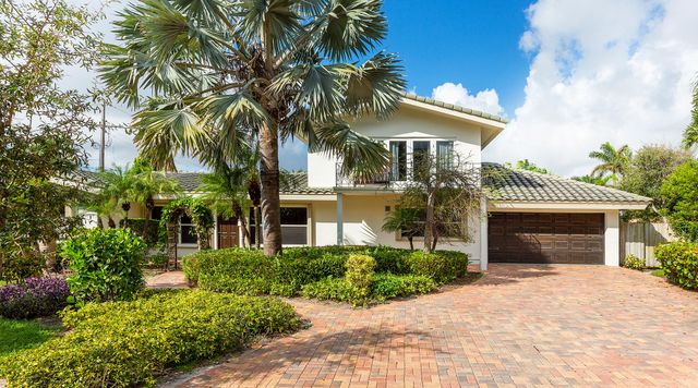 2003 Bay Drive, Pompano Beach, FL 33062