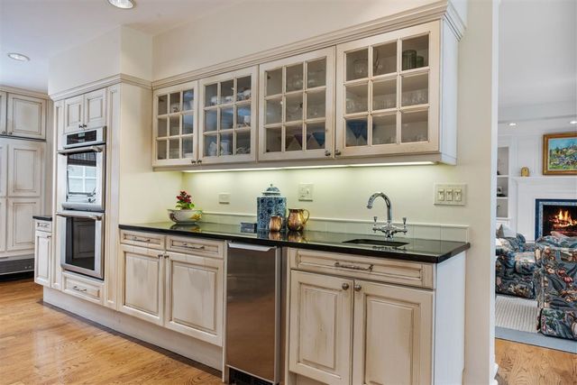 145 Woodley Road, Winnetka, IL 60093