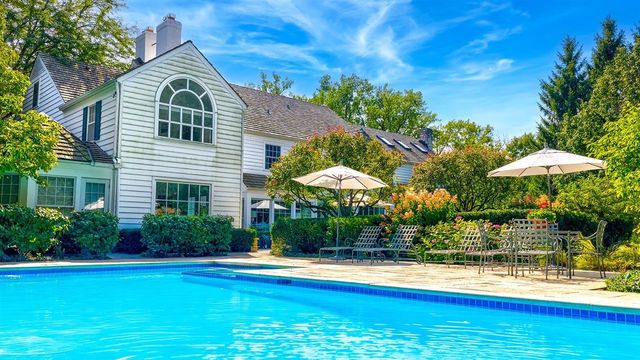 145 Woodley Road, Winnetka, IL 60093