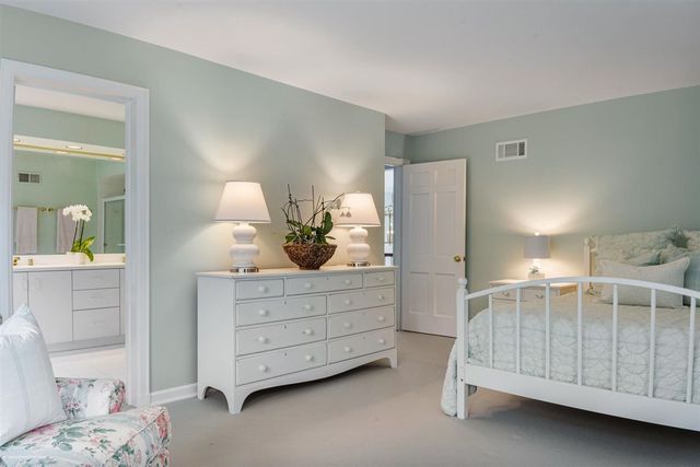 145 Woodley Road, Winnetka, IL 60093