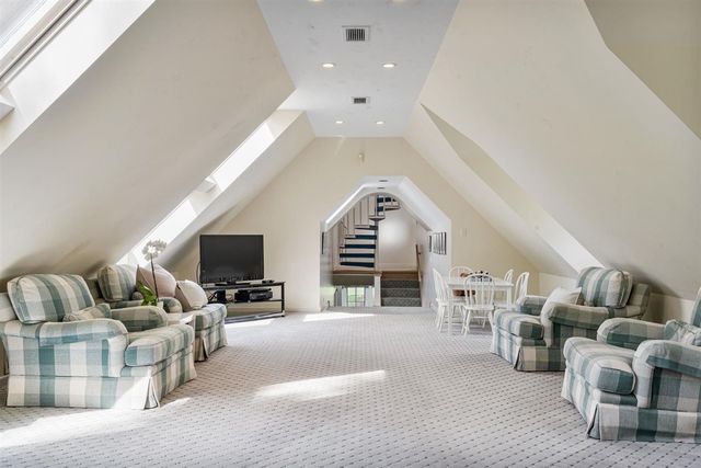 145 Woodley Road, Winnetka, IL 60093